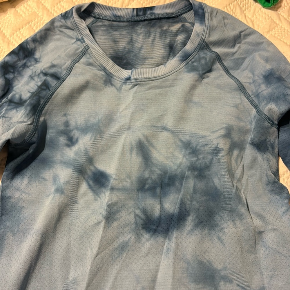 Lululemon, Swiftly tech in race length. Long sleeve